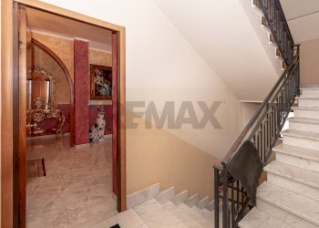 Scale - Three-room apartment Via Del Papiro
 
85, Catania - photo 3