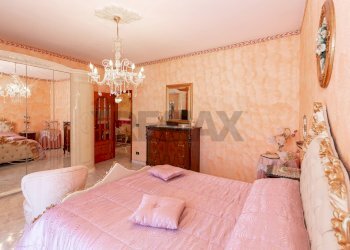 Camera / camera da letto - Three-room apartment Via Del Papiro
 
85, Catania - photo 29