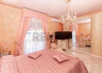 Camera / camera da letto - Three-room apartment Via Del Papiro
 
85, Catania - photo 30