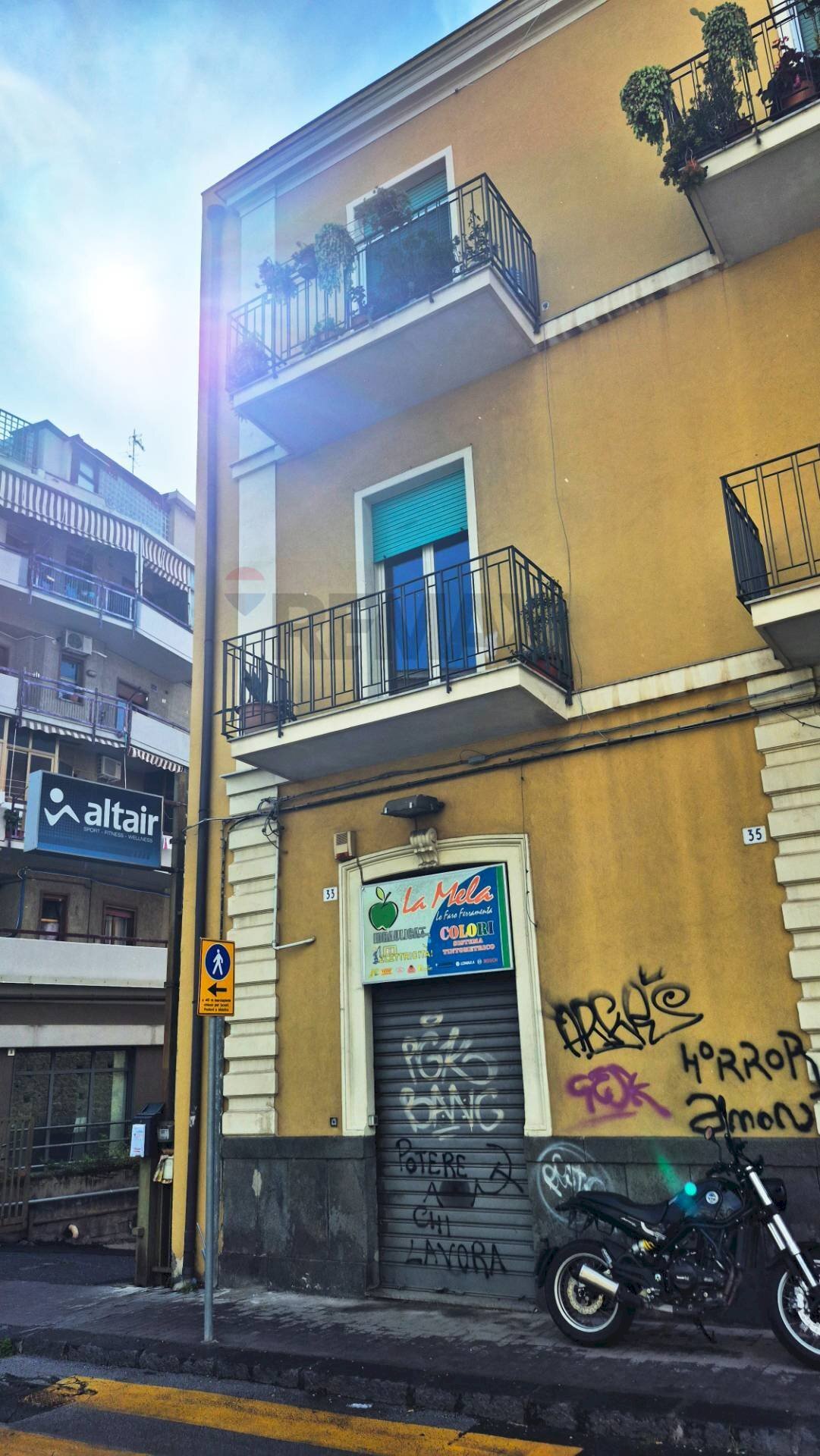 Edificio all\'aperto - Locale Commerciale via cifali
 
37, Catania - foto 1