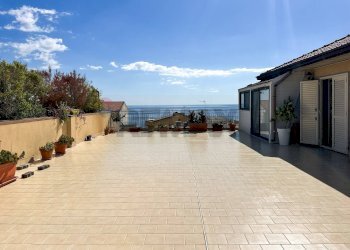 Terrazza - Four-room apartment Viale unità di Italia e delle regioni
 
1, Roccalumera - photo 2