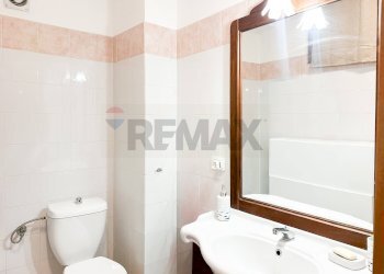 Bagno - Four-room apartment Viale unità di Italia e delle regioni
 
1, Roccalumera - photo 25