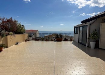 Terrazza - Four-room apartment Viale unità di Italia e delle regioni
 
1, Roccalumera - photo 27