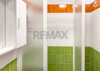 Bagno - Four-room apartment Viale unità di Italia e delle regioni
 
1, Roccalumera - photo 32