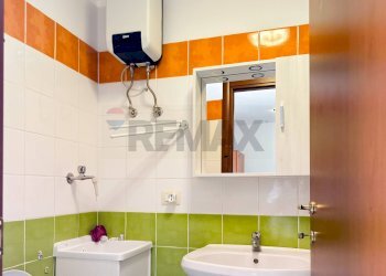 Bagno - Four-room apartment Viale unità di Italia e delle regioni
 
1, Roccalumera - photo 33