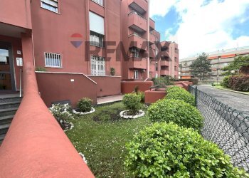 Edificio all\'aperto - Trilocale Via Valera
 
31, Arese - foto 19