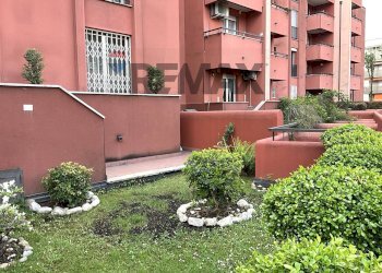 Edificio all\'aperto - Trilocale Via Valera
 
31, Arese - foto 20
