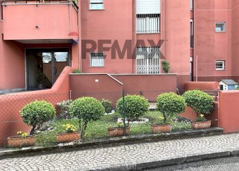 Edificio all\'aperto - Trilocale Via Valera
 
31, Arese - foto 21
