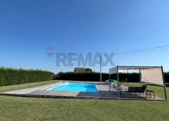 Piscina - Villa Via Salmastri
 
5, Copparo - photo 38