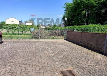 Terrazza - Four-room apartment Via Buttifredo
33, Ferrara - photo 13
