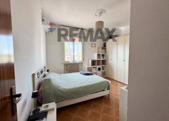 Camera / camera da letto - Quadrilocale Via Modena
 
181, Ferrara - foto 10