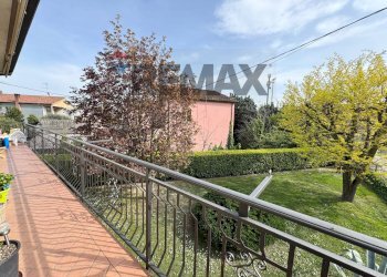 Balcone - Quadrilocale Via Eridania
 
2170, Stienta - foto 22