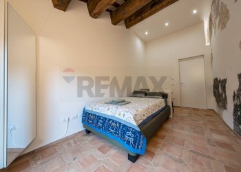 Camera / camera da letto - Trilocale Via Carlo Mayr
 
48, Ferrara - foto 19