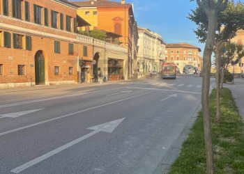 Edificio all\'aperto - Attività Commerciale Ferrara - foto 3
