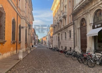 Edificio all\'aperto - Attività Commerciale Ferrara - foto 4