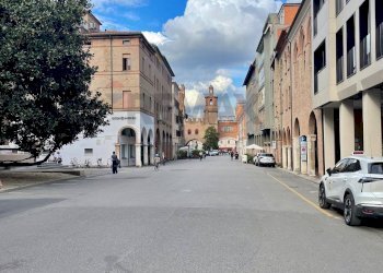 Edificio all\'aperto - Attività Commerciale Ferrara - foto 8