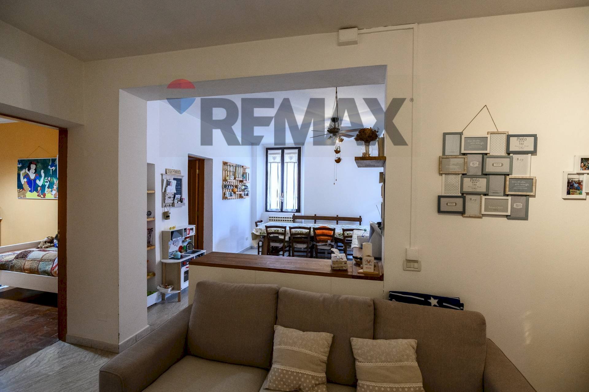 Soggiorno - Quadrilocale Via Bixio
 
2, Guastalla - foto 2