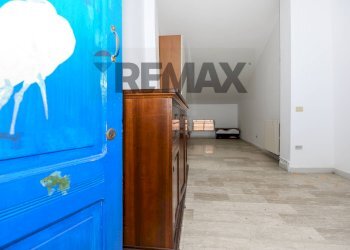 Hall / corridoio - Quadrilocale Via Bixio
 
2, Guastalla - foto 17