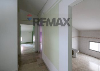 Hall / corridoio - Quadrilocale Via Bixio
 
2, Guastalla - foto 20