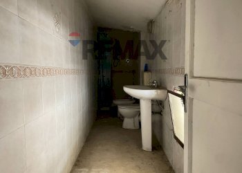 Bagno - Two-room apartment Nino Bixio
 
2, Guastalla - photo 14