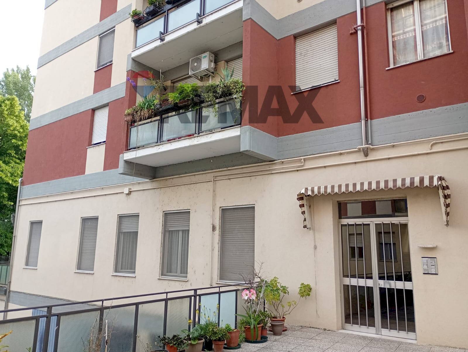 Edificio all\'aperto - Three-room apartment Via Ariosto
 
41, Mantova - photo 1