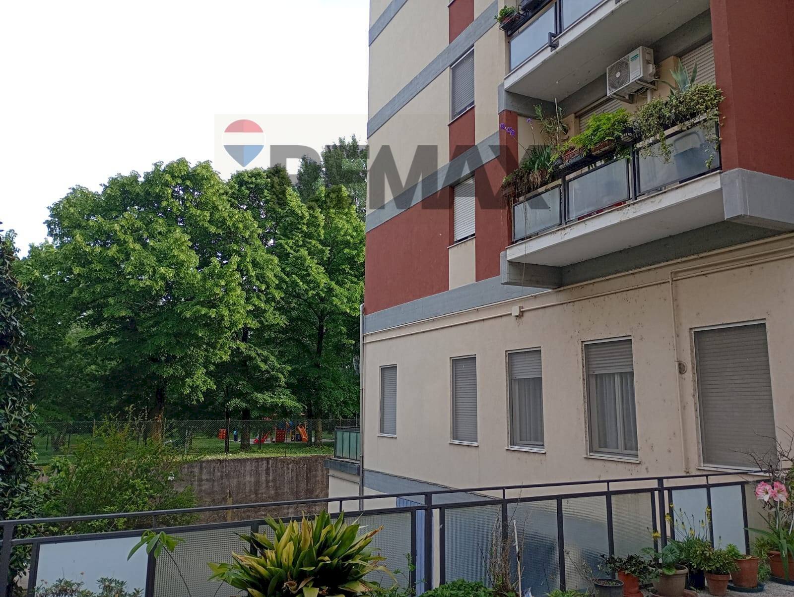 Edificio all\'aperto - Three-room apartment Via Ariosto
 
41, Mantova - photo 2