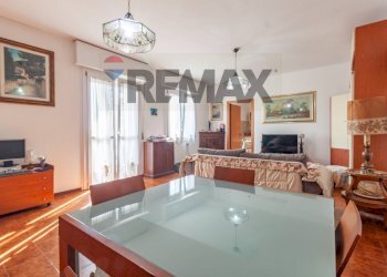 Sala da pranzo - Quadrilocale Via Gregorio Agnini
 
13, Carpi - foto 9