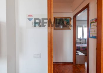 Hall / corridoio - Quadrilocale Via Gregorio Agnini
 
13, Carpi - foto 19