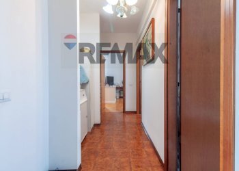 Hall / corridoio - Quadrilocale Via Gregorio Agnini
 
13, Carpi - foto 27