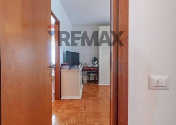 Hall / corridoio - Quadrilocale Via Gregorio Agnini
 
13, Carpi - foto 28