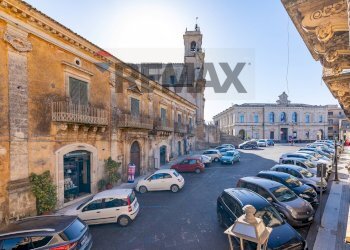 Edificio all\'aperto - Trilocale Via San Sebastiano
 
13, Palazzolo Acreide - foto 16