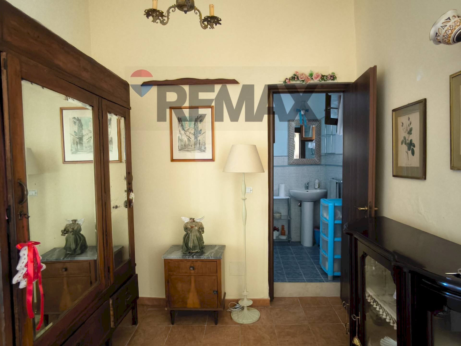 Hall / corridoio - Independent house Via Archimede
 
4, Monterosso Almo - photo 2
