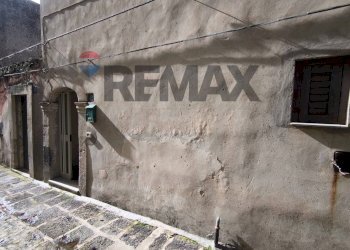 Edificio all\'aperto - Independent house Via Archimede
 
4, Monterosso Almo - photo 17