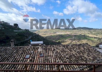 Vista delle montagne - Independent house Via Archimede
 
4, Monterosso Almo - photo 61