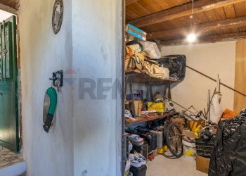 Dispensa di stoccaggio - Villa Melilli - photo 38
