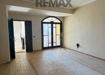 Salone - Apartment piazza Umberto
 
53, Melilli - photo 1