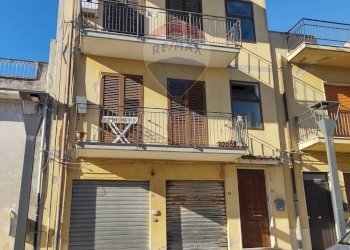 Facciata - Apartment piazza Umberto
 
53, Melilli - photo 18