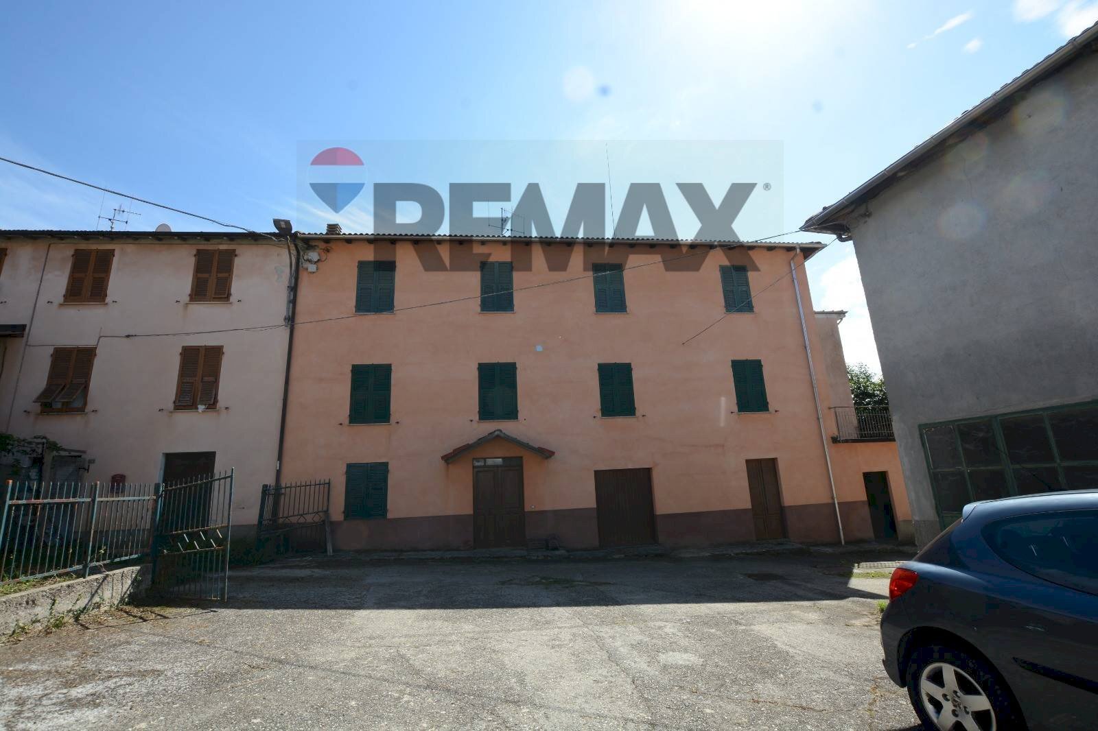 Edificio all\'aperto - Semi-detached house Via Sotto Torre
 
14, Cengio - photo 3