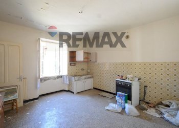 Cucina - Semi-detached house Via Sotto Torre
 
14, Cengio - photo 10