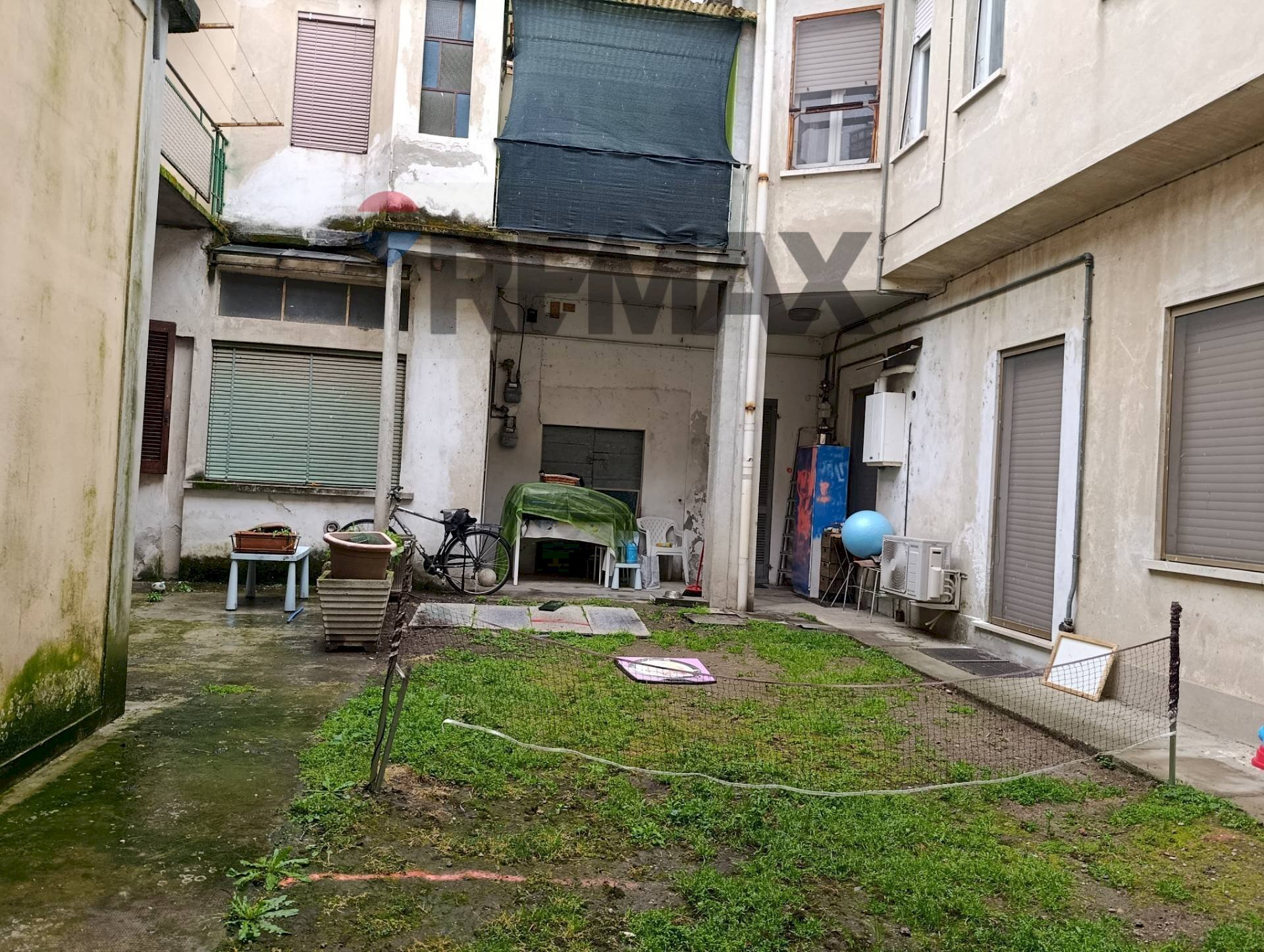 Giardino - Casa semi indipendente via saffi
 
10, Sannazzaro de' Burgondi - foto 2