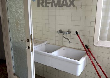 Bagno - Casa semi indipendente via saffi
 
10, Sannazzaro de' Burgondi - foto 9