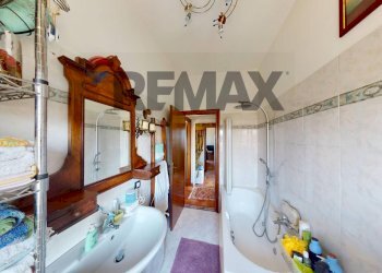 Bagno - Three-room apartment Via Ungaretti
 
5, Albuzzano - photo 8