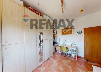 Camera / camera da letto - Three-room apartment Via Ungaretti
 
5, Albuzzano - photo 13