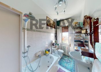 Bagno - Three-room apartment Via Ungaretti
 
5, Albuzzano - photo 18