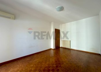Stanza vuota - Attico Viale Italia
 
10, Sassari - foto 20