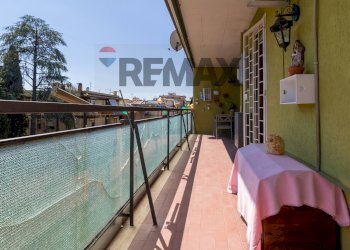 Balcone - Bilocale via Galopini
 
11, Roma - foto 3