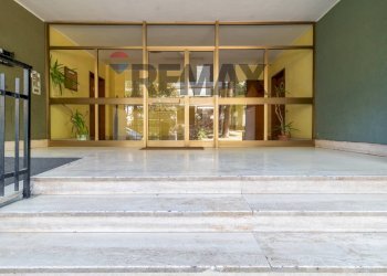 Ricezione / Lobby - Bilocale via Galopini
 
11, Roma - foto 17