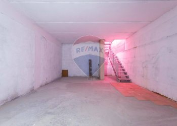 Parcheggio - Shop Via Giarre
 
75, Roma - photo 5
