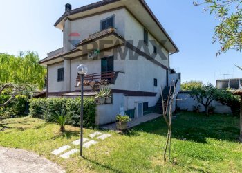 Casa all\'aperto - Casa semi indipendente Via Dell' Acqua Vergine
 
170, Roma - foto 13