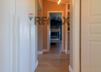 Hall / corridoio - Casa semi indipendente Via Dell' Acqua Vergine
 
170, Roma - foto 31